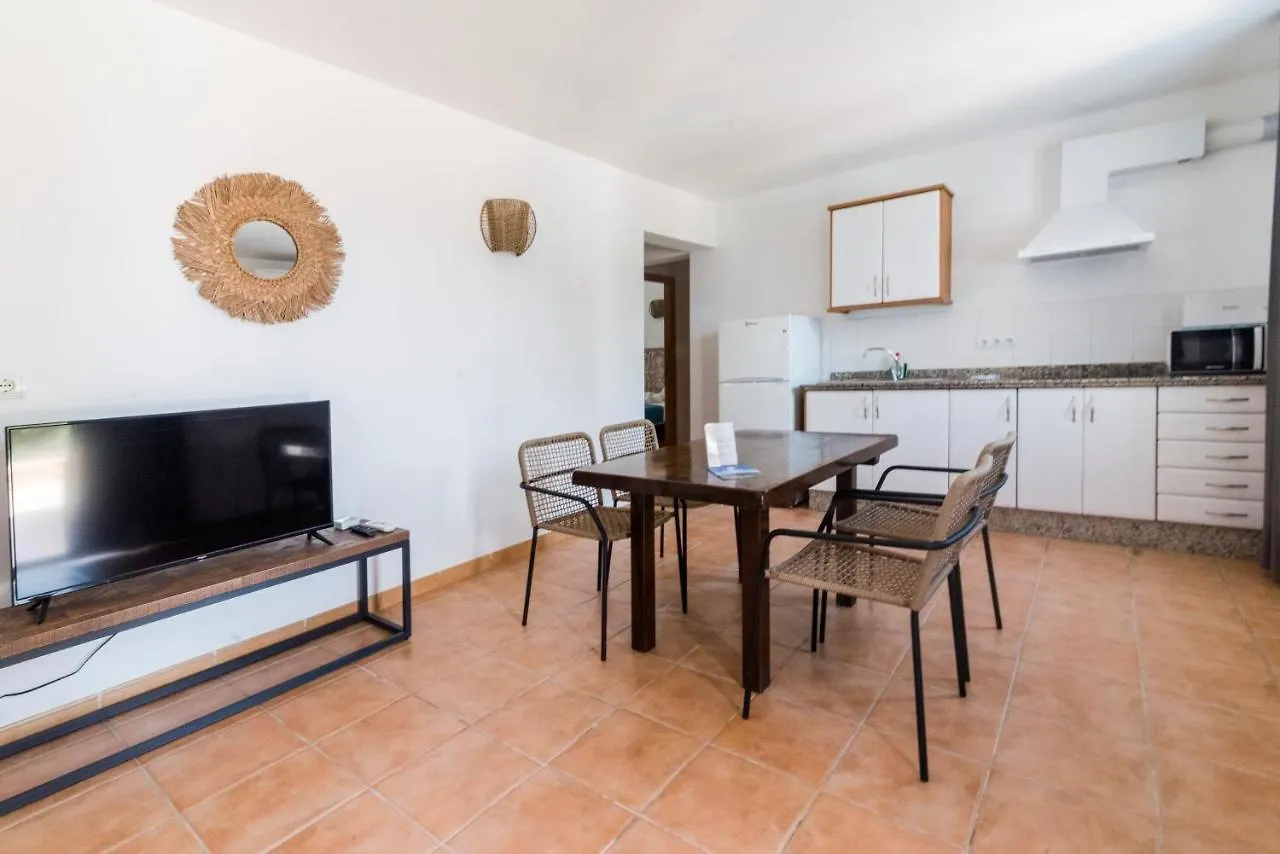 Apartments Es Clot Des Forn Es Pujols 0*,